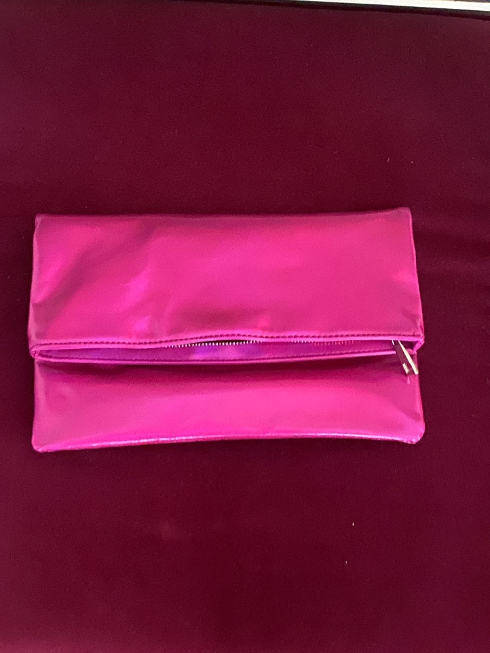 FOREVER 21 HOT PINK METALLIC CLUTH BRAND NEW